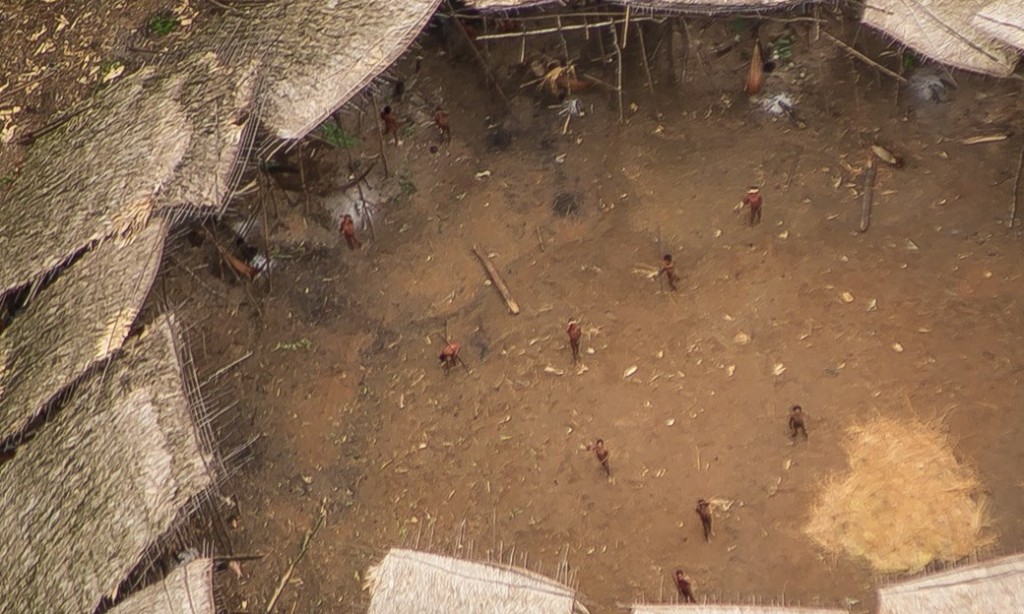 Imagens Aéreas Mostram Tribo Indígena Isolada Na Amazônia Falando A Verdade